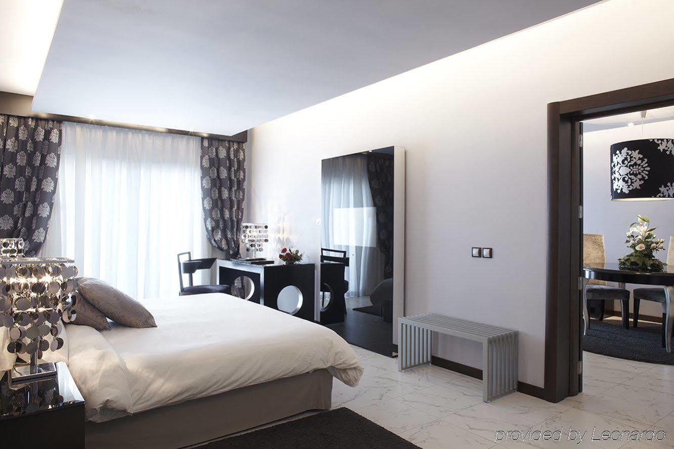 Avanti 4*